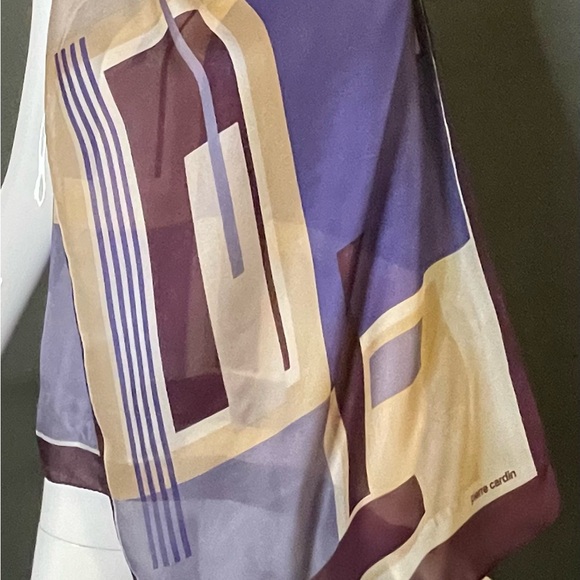 Huge Pierre Cardin Scarf Geometric Print 20 In by 70 In Excellent Condition - Picture 3 of 6